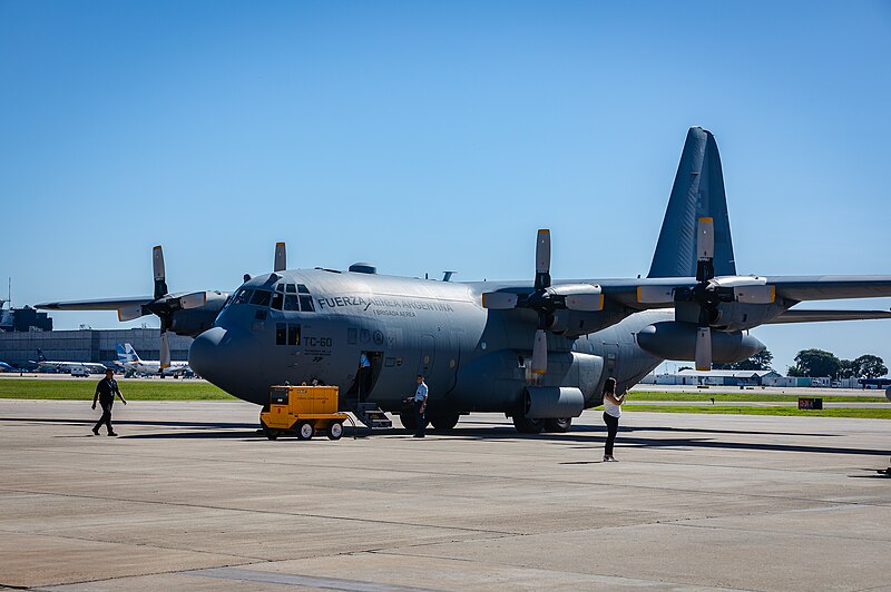 File:C-130 donation ceremony by the Embassy of the United States in Argentina on 5 April 2024 - 1.jpg