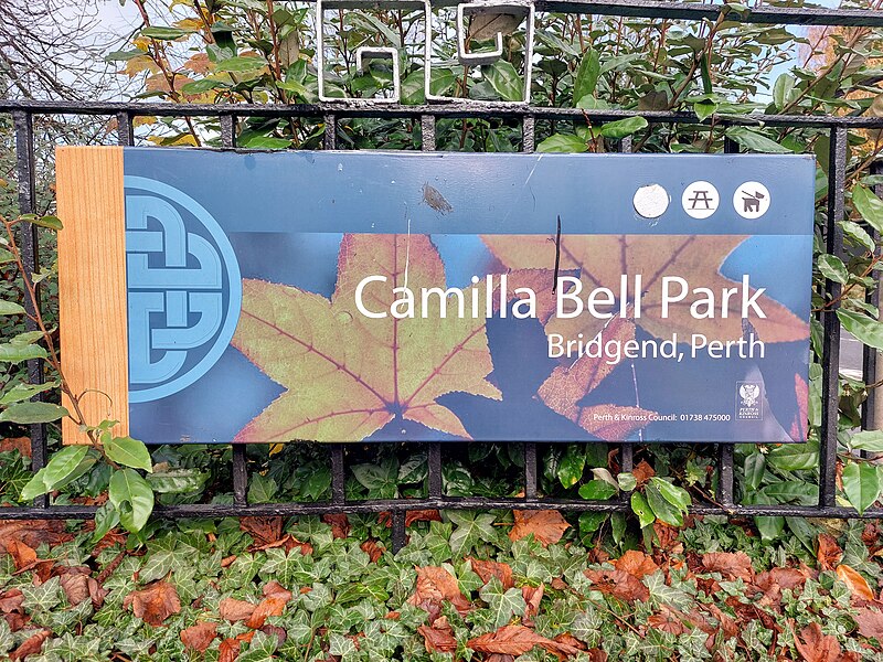 File:Camilla Bell Park in Perth.jpg