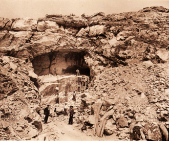 Marble quarry called "Messette", in 1915-1916. Cave retignano 1916 Montalto.png