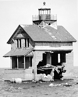 <span class="mw-page-title-main">Cedar Point Light (Maryland)</span> Lighthouse in Maryland, United States