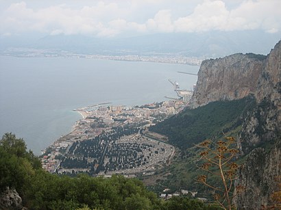 Come arrivare a Cimitero Di Santa Maria Dei Rotoli con i mezzi pubblici - Informazioni sul luogo