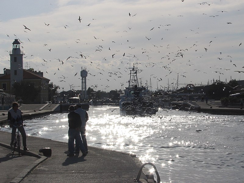 File:Cesenatico02 flickr.jpg