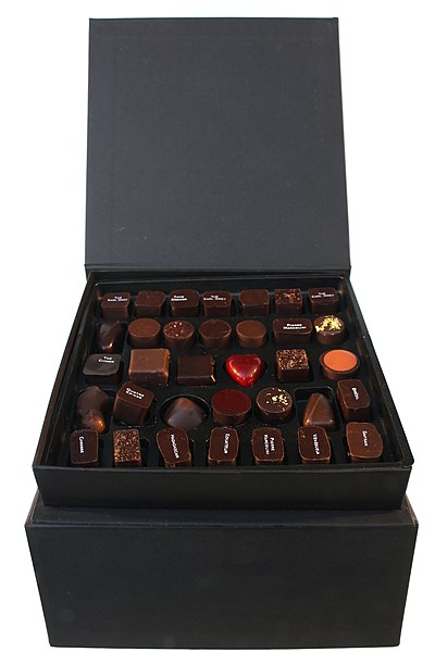 File:Chocolate box - Marcolini 01.jpg