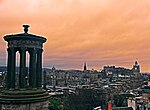 Calton Hill, Dari Bupati Jalan, Playfair Monumen