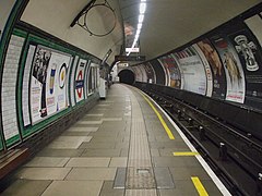 Clapham South stn nach Norden schauen nach Süden.JPG