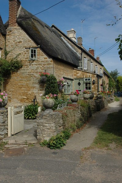 A row of cottages in Kingham