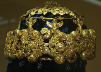 Couronne d'or de la reine Hama. Musée national d'Irak.