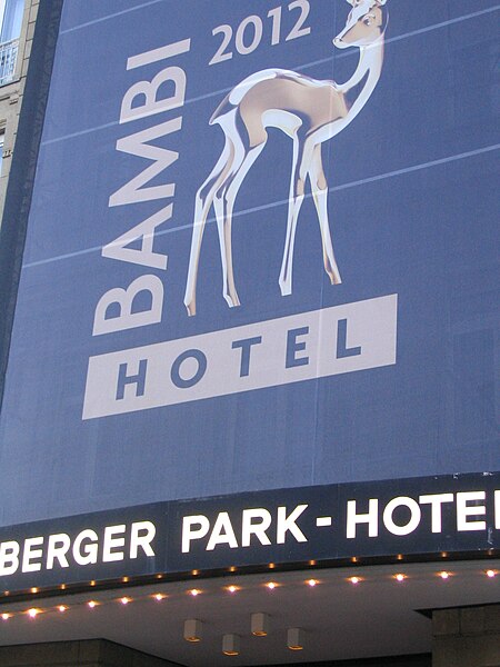 File:Düsseldorf, Steigenberger Park Hotel zur Bambiverleihung 2012 (2).jpg