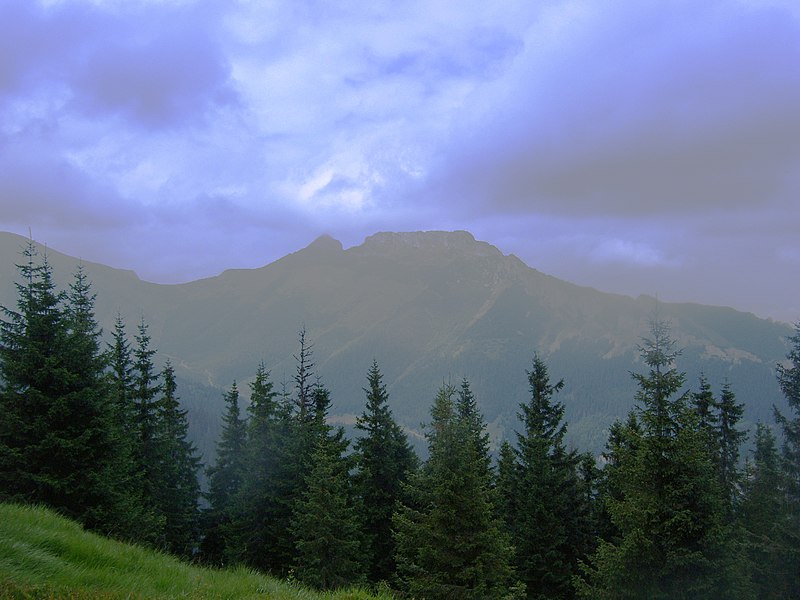 File:Dark-Giewont.jpg