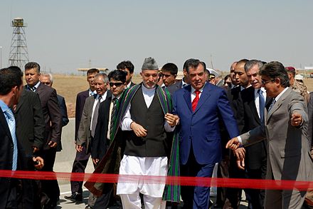 Таджикский афганский. Эмомали Рахмон и Хамид Карзай. Мост Пяндж Афганистан. Таджикско Афганская граница Пяндж. Мост Афганистан и Таджикистан.