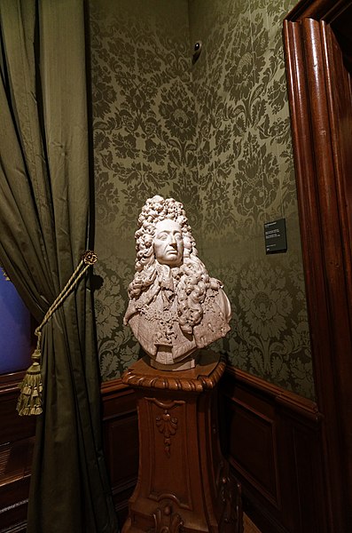 File:Den Haag - Mauritshuis - Room 15 - Jan Blommendael (1650 - c. 1704-1707) - Bust of Stadhouder-King William III (1650-1702) 1699.jpg