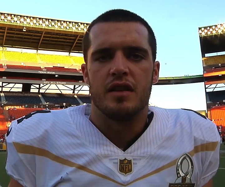 File:Derek Carr 2016 Pro Bowl.jpg