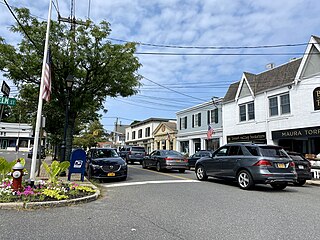 <span class="mw-page-title-main">Locust Valley, New York</span> Hamlet and census-designated place in New York, US