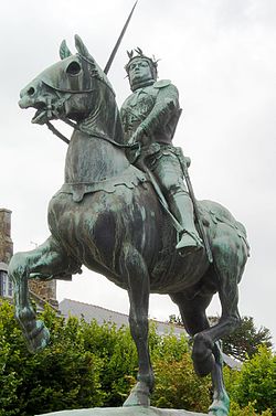 Bertrand du Guesclinin ratsastajapatsas Dinanissa.