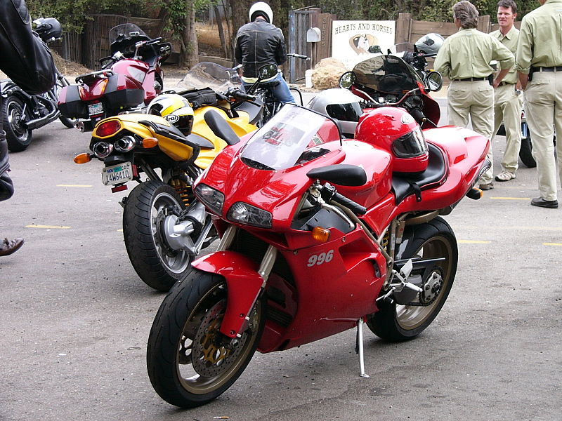 File:Ducati 996 at The Rock Store.jpg