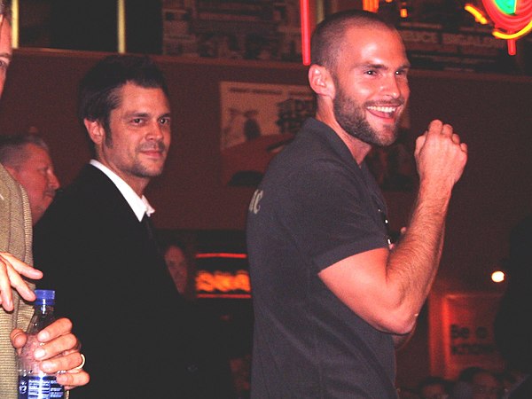 Scott (right) and co-star Johnny Knoxville attending The Dukes of Hazzard premiere in 2005