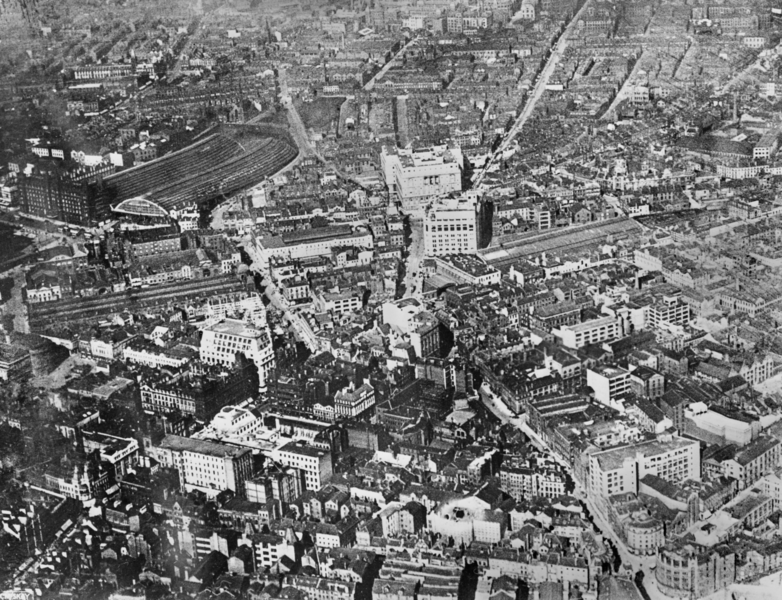 File:EPW011183 ENGLAND (1924). Ranelagh Street and the city, Liverpool, 1924.png