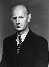 Einar Gerhardsen, Prime Minister of Norway for the Labour Party Einar Gerhardsen 1945.jpeg