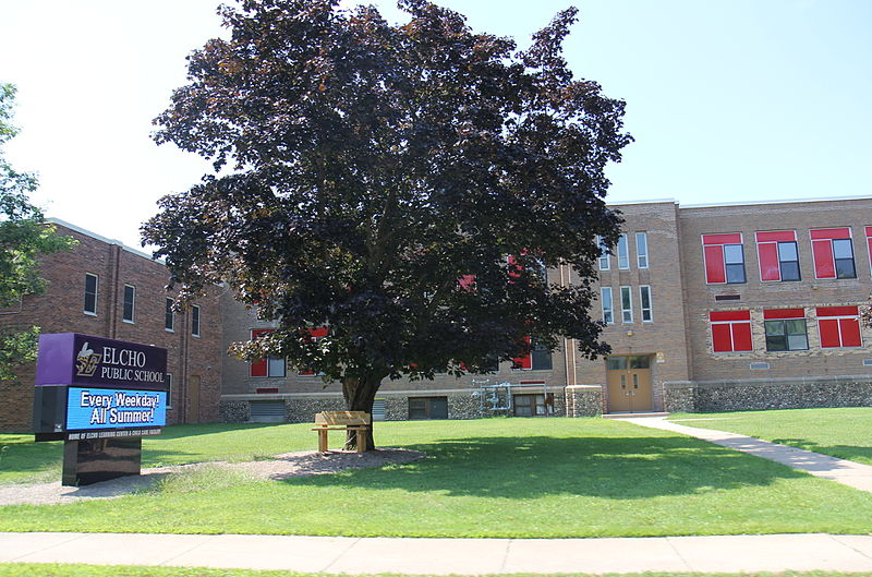 File:Elcho Public School Wisconsin.jpg