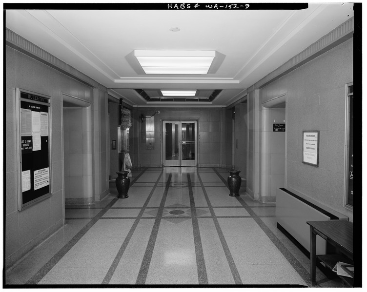 File:FIRST FLOOR (FIFTH AVENUE) ELEVATOR LOBBY - U. S. Courthouse, 1010 Fifth Avenue, Seattle, King County, WA HABS WASH,17-SEAT,6-9.tif