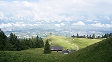 Blick auf die Alp Gafadura, im Hintergrund Ebene des Rheintals