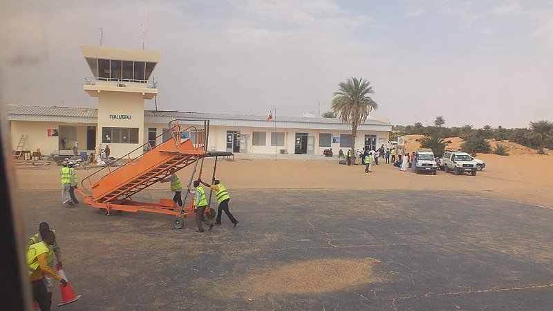 File:Faya-Largeau Airport2.jpg