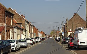 Rue Henri-Ghesquière, à Fenain.