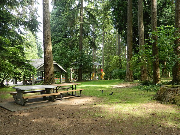 Image: Field in Queens Park, New Westminster   panoramio