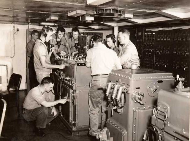 What is the purpose of the angled bracket on the front top of submarines  you see from World War I and World War II? - Quora