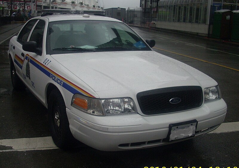 File:Ford Crown Victoria RCMP (Vancouver 2010).jpg