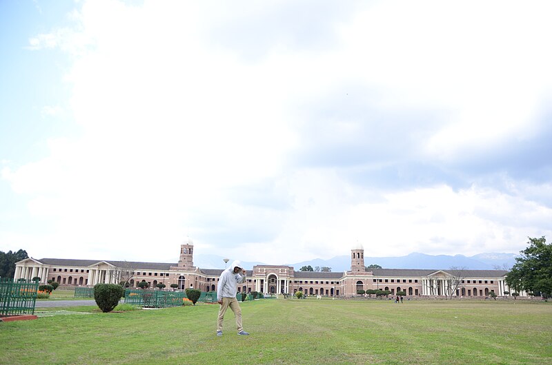 File:Forest Research Insitute Dehradun 2.jpg