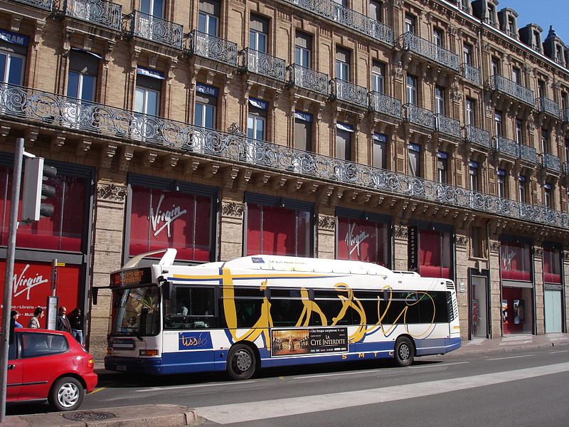 File:France-Toulouse-Bus Tisseo.jpg