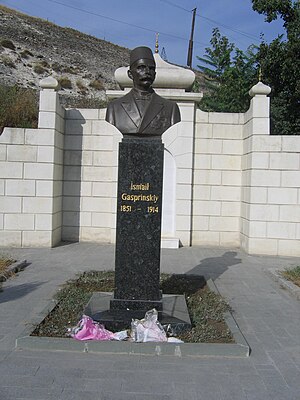 Gasprinskiy monument.jpg