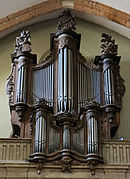 Photographie en couleur d'une église.