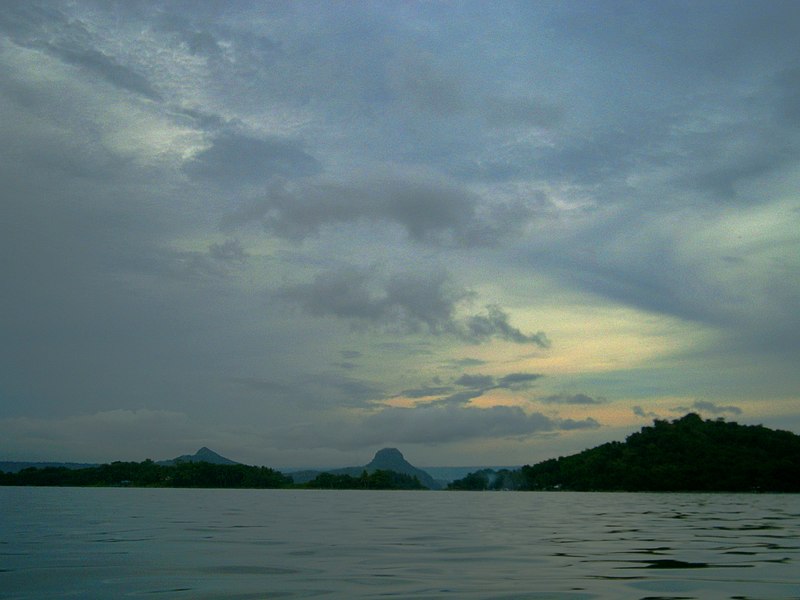 File:Going to Taal3.jpg