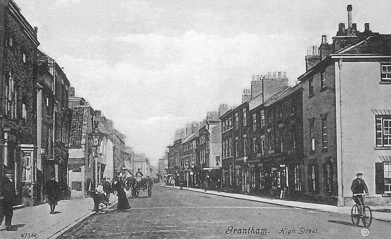 File:Grantham, Lincolnshire, England - High Street 1913 or before.jpg