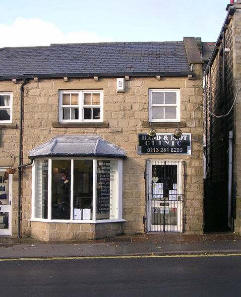 File:Hand and Foot Clinic - Town Street - geograph.org.uk - 1605594.jpg