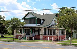 Holden House - SE Front View - new siding on top front gable.jpg