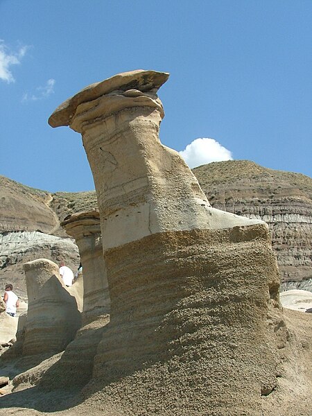 File:Hoodoos Alberta.JPG