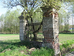 Hornówek Gate 2.jpg