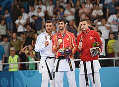 Ilham Aliyev überreichte dem Meister der I European Games Firdovsi Farzaliyev 15.jpg die Goldmedaille