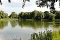 Badesee "Eisweiher" in Ismaning, Landkreis München, Regierungsbezirk Oberbayern, Bayern.