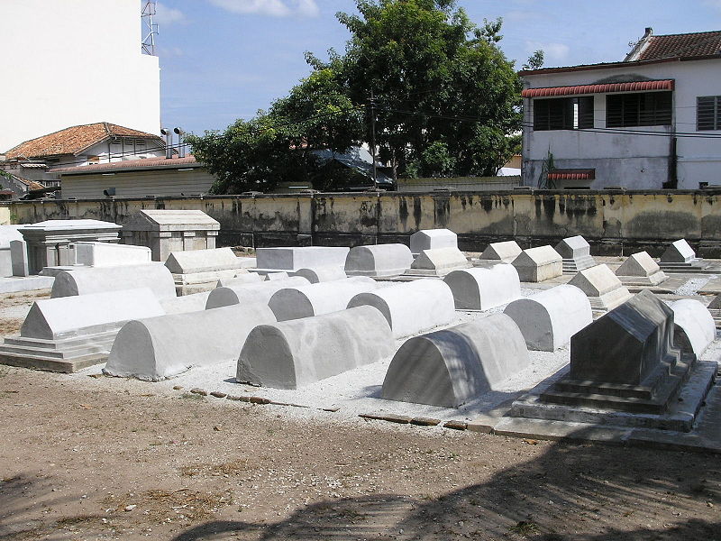 File:Jewish Cemetery Penang Dec 2006 001.jpg
