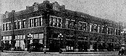A megyeszékhelyen található K. J. Taralseth Company épülete, 1915