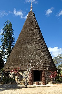 Une case traditionnelle kanake au centre culturel Tjibaou.