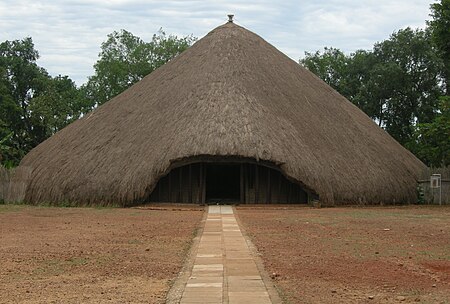 Tập_tin:Kasubi_tombs.JPG