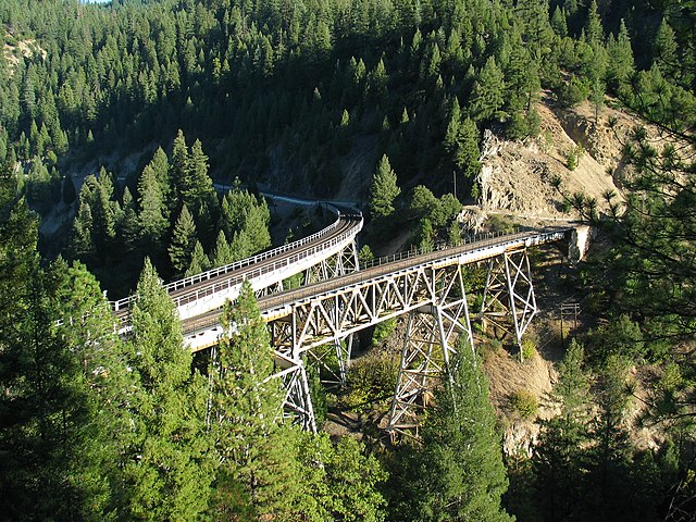 Keddie Wye as seen in 2013. Above is the Western Pacific Railroad logo, with the name of the Feather River Route.