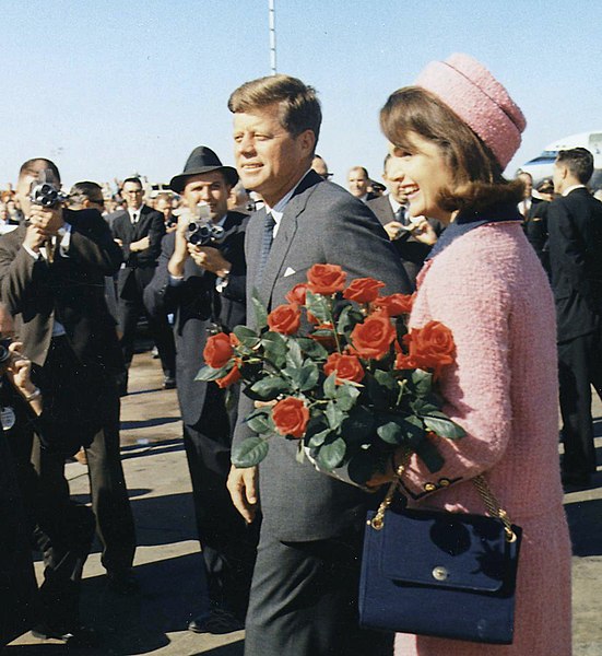 File:Kennedys arrive at Dallas 11-22-63 (cropped).JPG