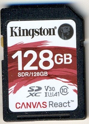 File:Kingston 128 SDXC Card.jpg