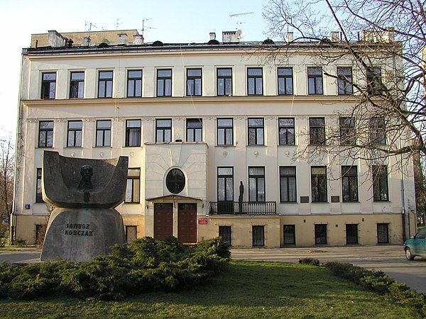 Korczak's orphanage is still in operation at 6 Jaktorowska Street